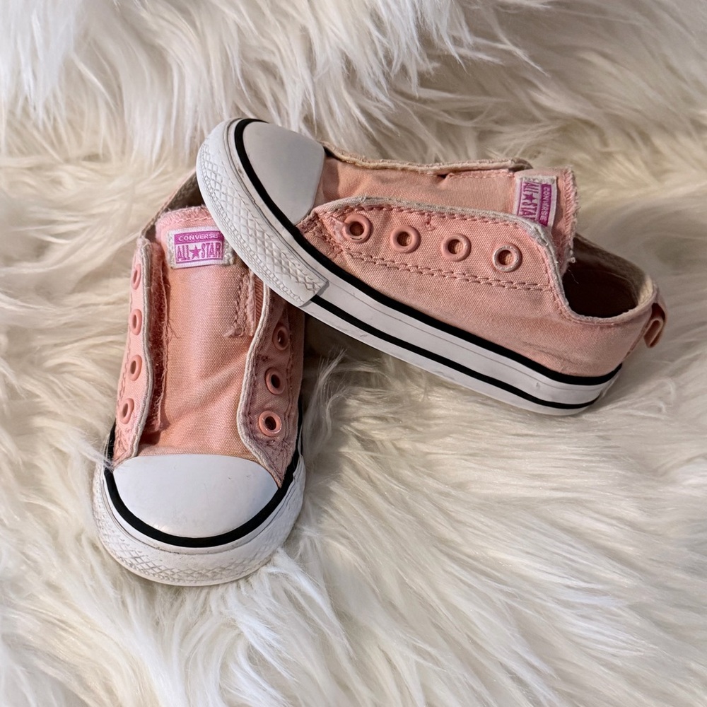 Converse Infant / toddler Chuck-T’s Low Top All Star’s